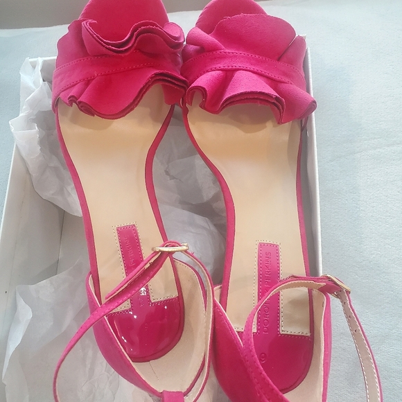 BNWT heels - Picture 2 of 8
